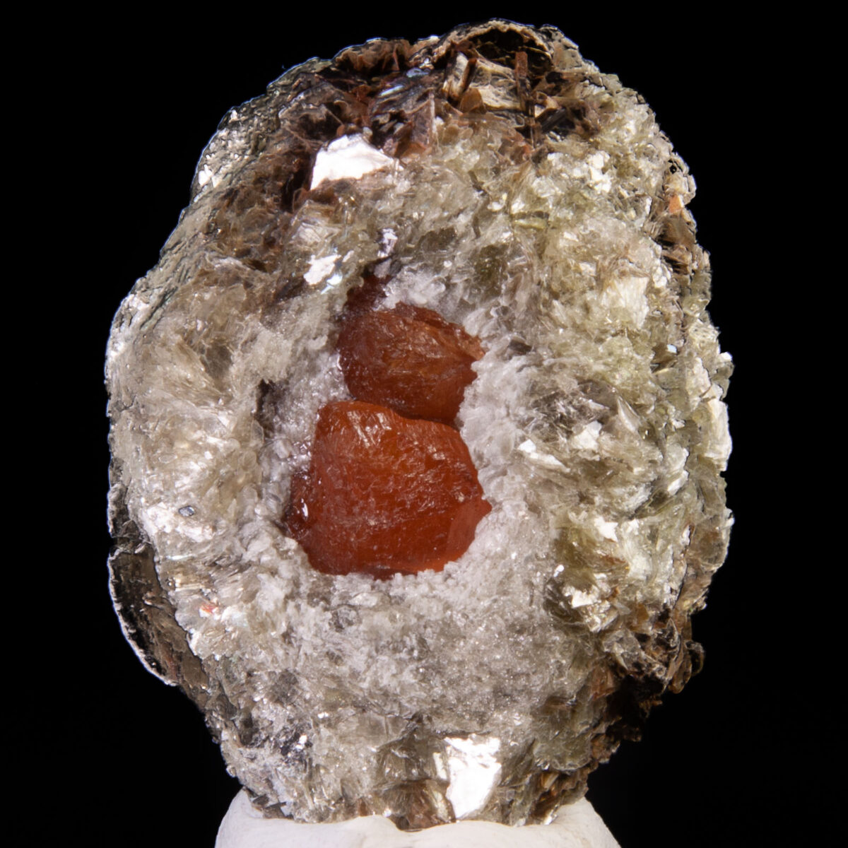 Spessartine Garnet in Muscovite