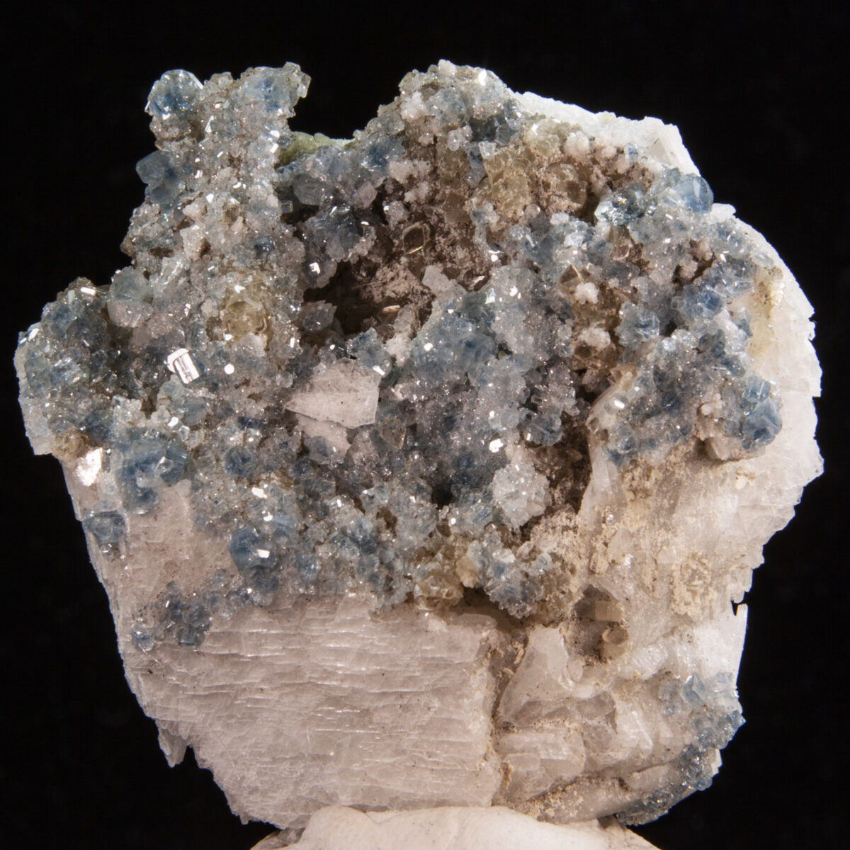 Apatite with Mica and Cleavlandite