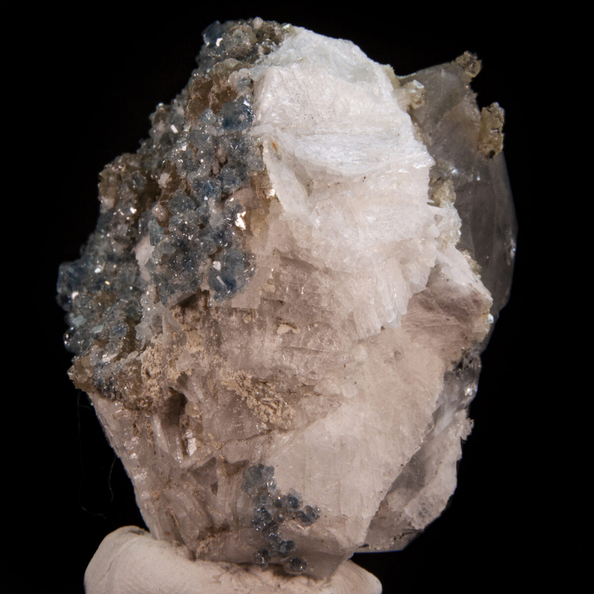 Apatite with Mica and Cleavlandite