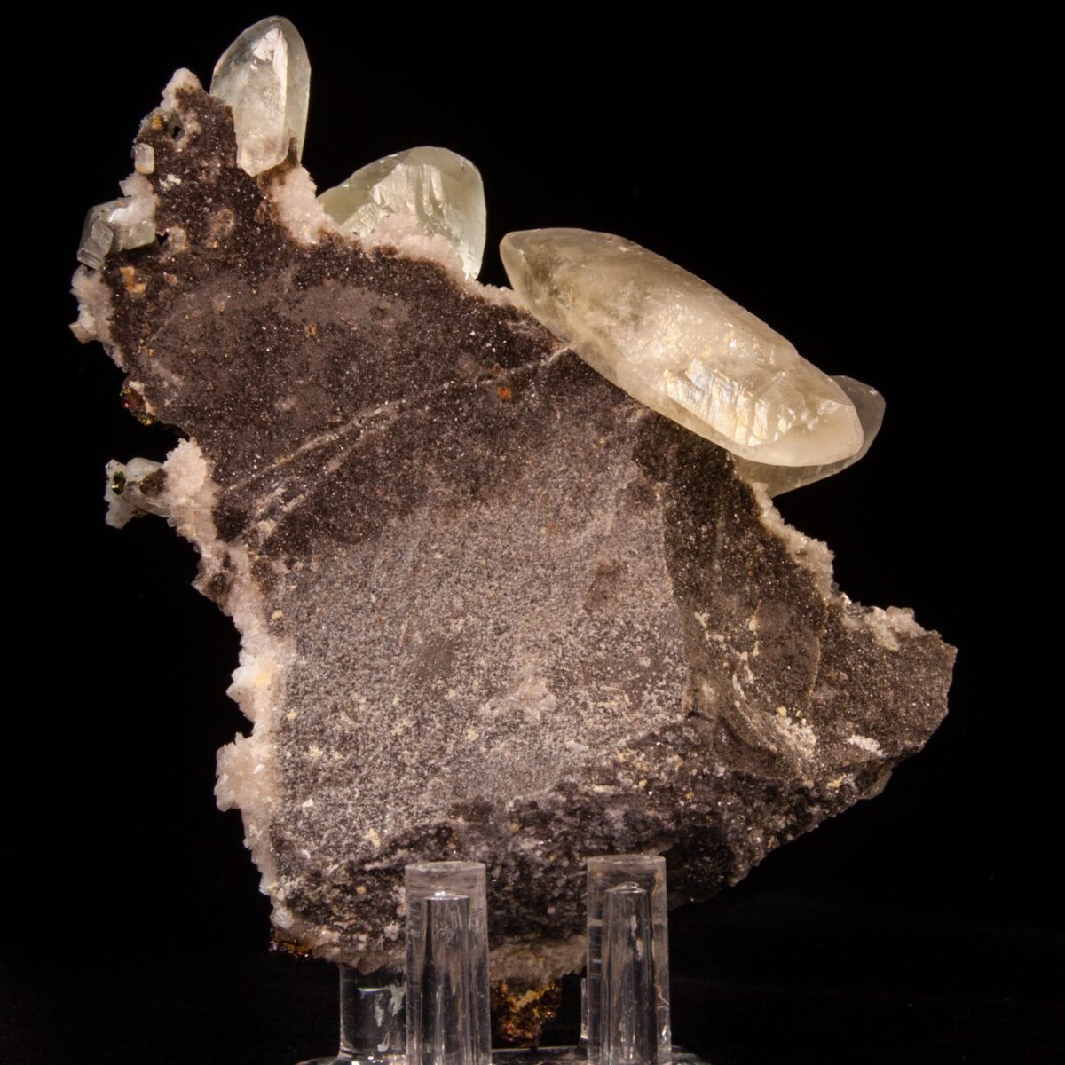 Calcite and chalcopyrite