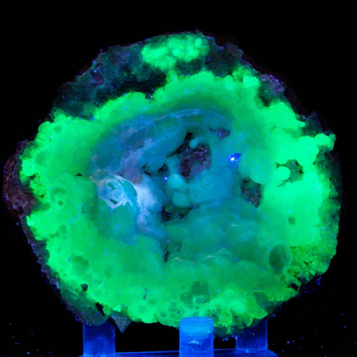 Hyalite Opal (Fluorescent)