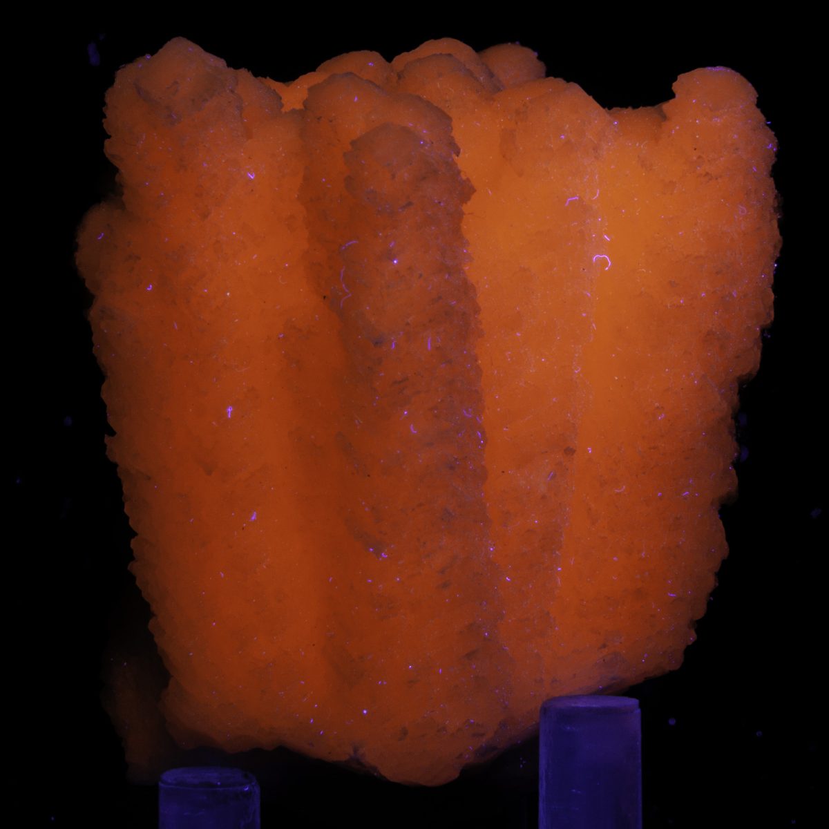 Manganocalcite (Fluorescent)