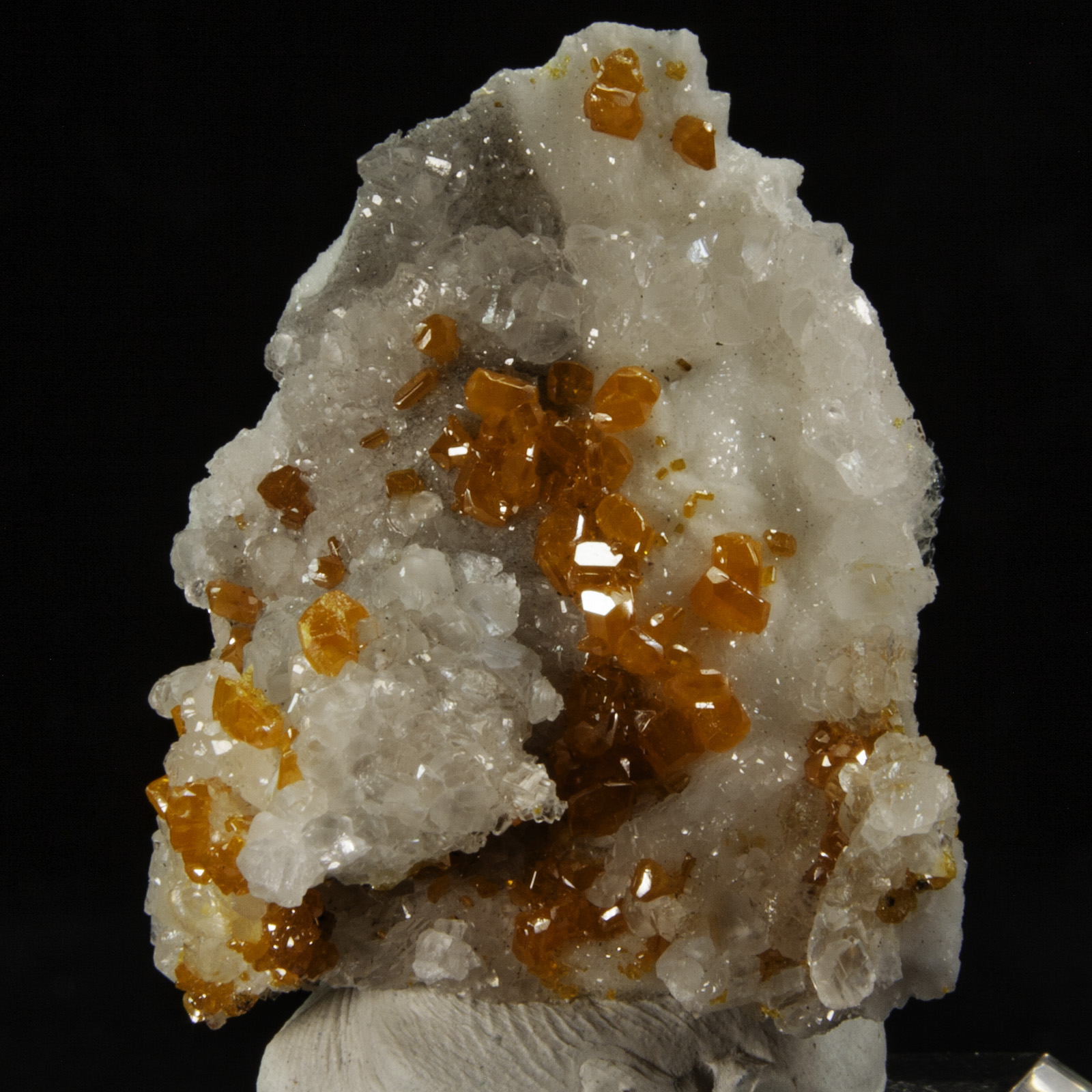 Wulfenite on Calcite