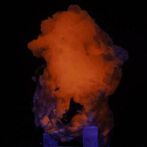 Kutnahorite (Fluorescent)